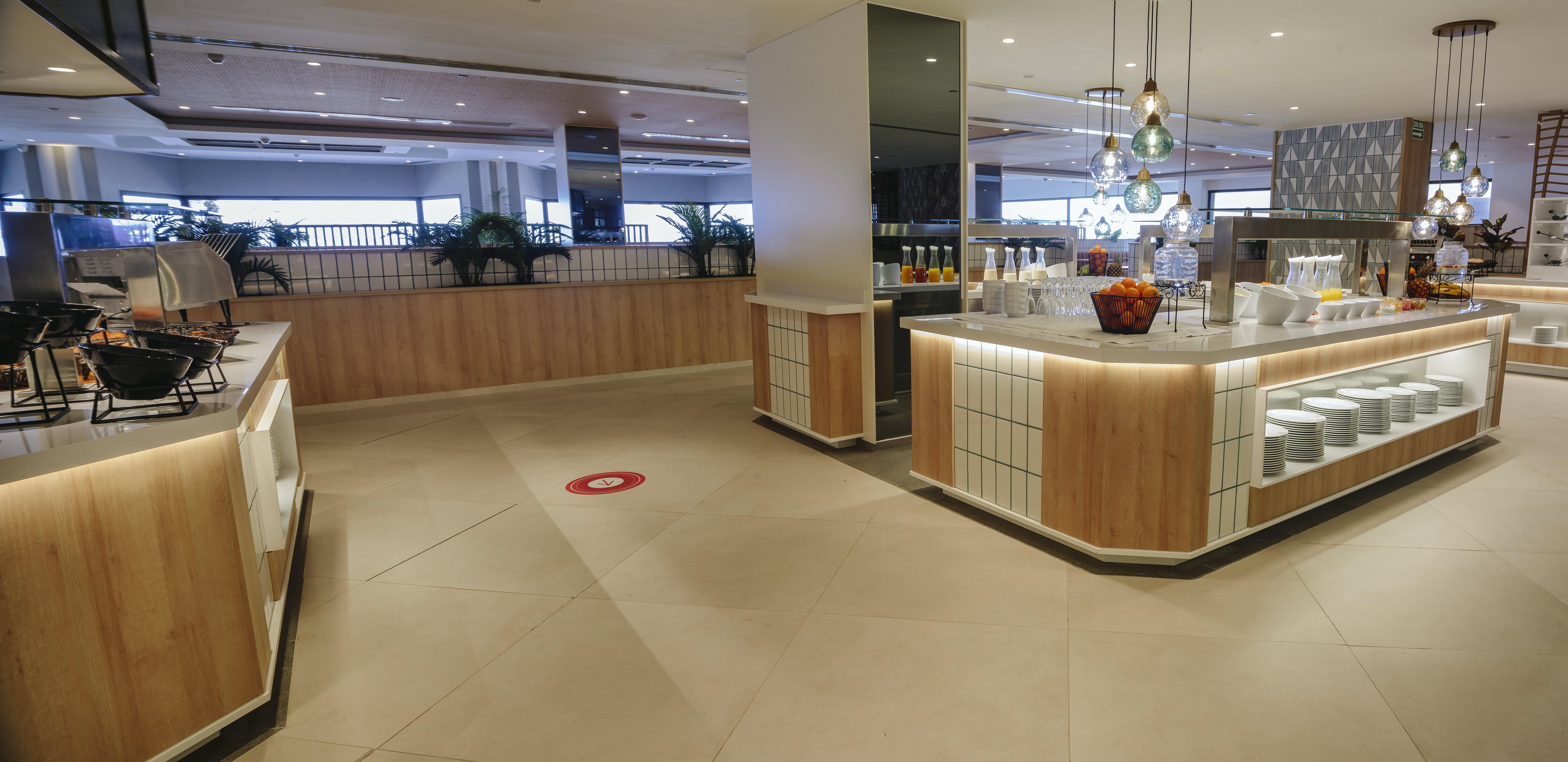 Hotel Cristina By Tigotan Las Palmas - Adults Only Exterior foto The lounge at the airport