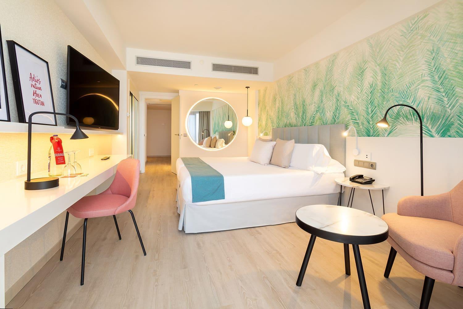 Hotel Cristina By Tigotan Las Palmas - Adults Only Exterior foto A room at the hotel